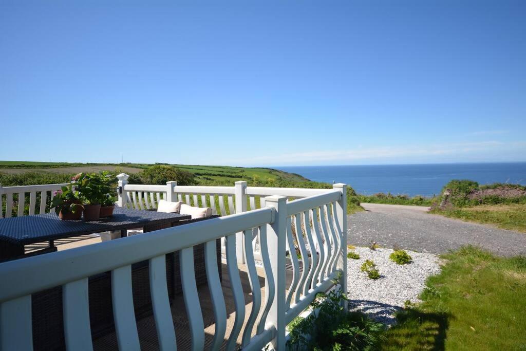 Bay View - Fantastic Views Of Whitsand Bay Torpoint Luaran gambar